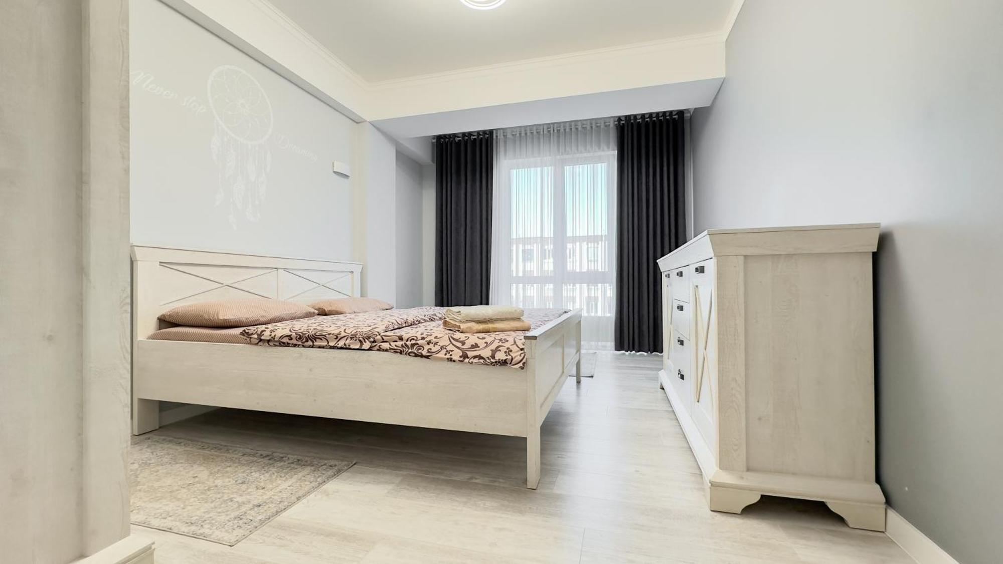 Blue Sky New Apartments In The Center Chişinău Extérieur photo